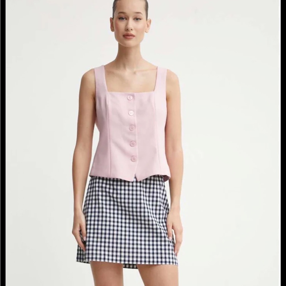 NWT Abercrombie Pink Sleeveless Button-Up Top